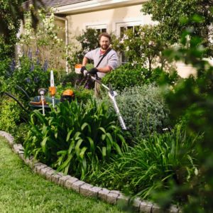 Motor combi Stihl de batería KMA 80 R (sin batería ni cargador)